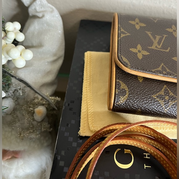 LOUIS VUITTON MONOGRAM TWIN POCHETTE BELT BAG - Picture 5 of 10